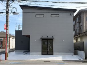 宮脇町事務所