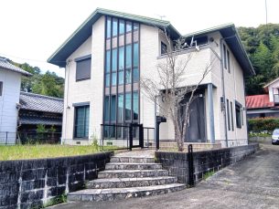 柏原の中古住宅(2棟+納屋)